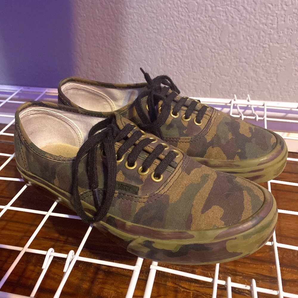 CUSTOM Camouflage VANS